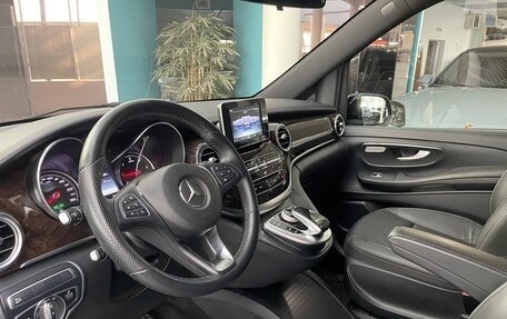 Mercedes-Benz V-Класс, 2018 год, 7 300 000 рублей, 8 фотография