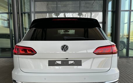 Volkswagen Touareg III, 2019 год, 5 999 999 рублей, 4 фотография