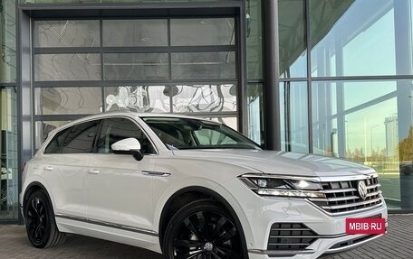 Volkswagen Touareg III, 2019 год, 5 999 999 рублей, 3 фотография