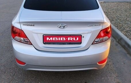 Hyundai Solaris II рестайлинг, 2011 год, 770 000 рублей, 4 фотография