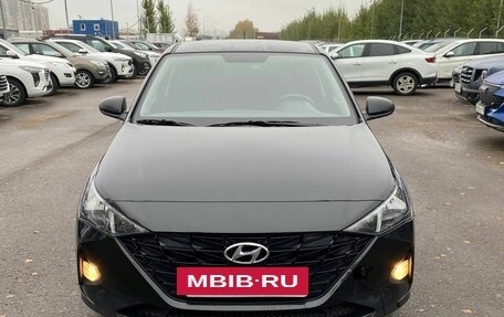 Hyundai Solaris II рестайлинг, 2021 год, 1 750 000 рублей, 2 фотография