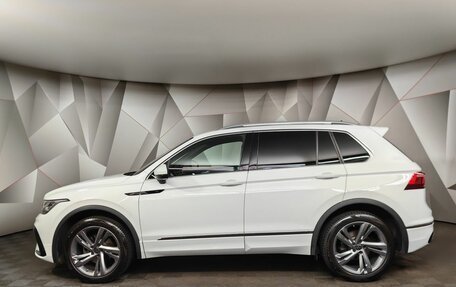 Volkswagen Tiguan II, 2021 год, 4 195 700 рублей, 5 фотография