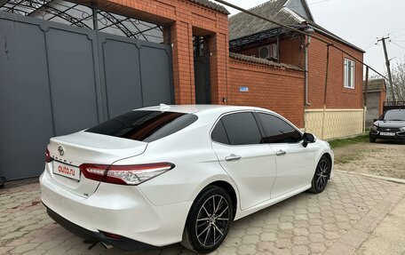 Toyota Camry, 2019 год, 2 800 000 рублей, 11 фотография