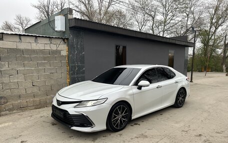 Toyota Camry, 2019 год, 2 800 000 рублей, 15 фотография