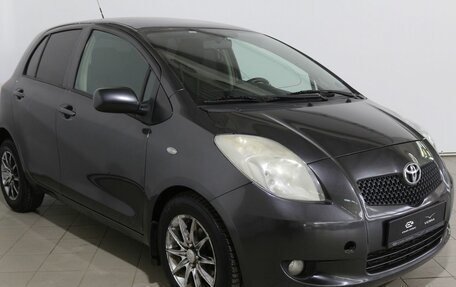 Toyota Yaris III рестайлинг, 2007 год, 520 000 рублей, 3 фотография