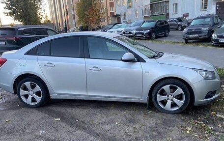 Chevrolet Cruze II, 2011 год, 650 000 рублей, 4 фотография