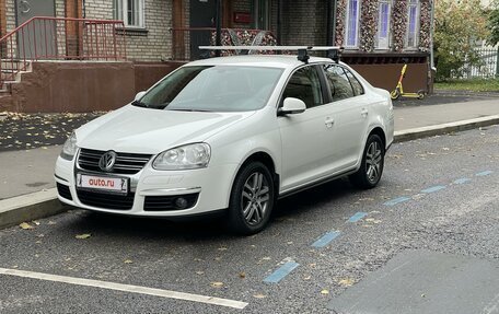 Volkswagen Jetta VI, 2010 год, 880 000 рублей, 7 фотография