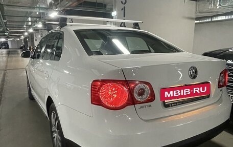 Volkswagen Jetta VI, 2010 год, 880 000 рублей, 18 фотография