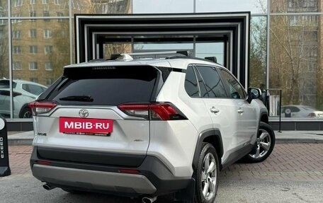 Toyota RAV4, 2021 год, 4 199 000 рублей, 5 фотография