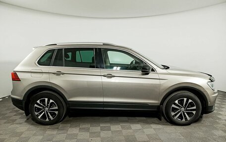 Volkswagen Tiguan II, 2019 год, 2 860 000 рублей, 4 фотография