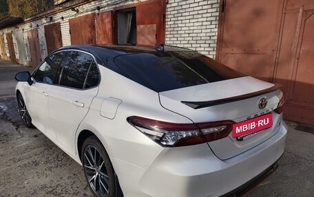 Toyota Camry, 2021 год, 3 500 000 рублей, 10 фотография