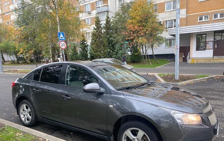 Chevrolet Cruze II, 2011 год, 695 000 рублей, 4 фотография