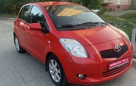 Toyota Yaris III рестайлинг, 2008 год, 800 000 рублей, 1 фотография