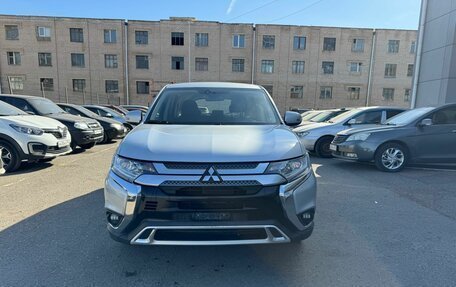 Mitsubishi Outlander III рестайлинг 3, 2019 год, 2 185 000 рублей, 8 фотография