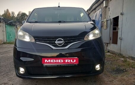 Nissan NV200, 2011 год, 1 700 000 рублей, 5 фотография