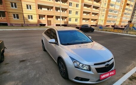 Chevrolet Cruze II, 2012 год, 700 000 рублей, 3 фотография