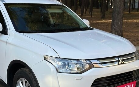 Mitsubishi Outlander III рестайлинг 3, 2014 год, 1 999 999 рублей, 5 фотография