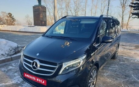 Mercedes-Benz V-Класс, 2016 год, 4 400 000 рублей, 2 фотография