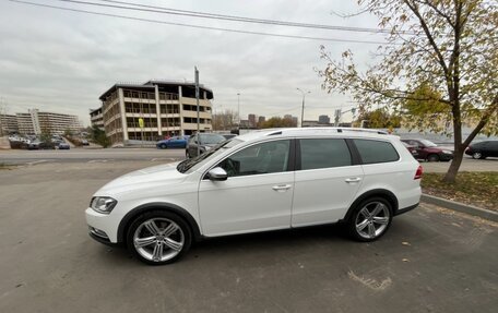 Volkswagen Passat B7, 2013 год, 2 090 000 рублей, 3 фотография