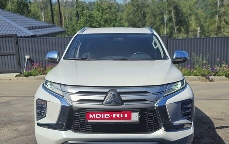 Mitsubishi Pajero Sport III рестайлинг, 2021 год, 3 600 000 рублей, 7 фотография