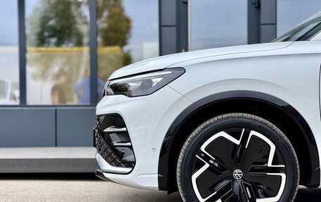 Volkswagen Tiguan, 2024 год, 6 000 000 рублей, 3 фотография