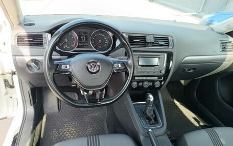 Volkswagen Jetta VI, 2016 год, 1 800 000 рублей, 23 фотография