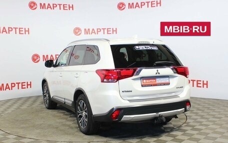 Mitsubishi Outlander III рестайлинг 3, 2017 год, 2 150 000 рублей, 7 фотография