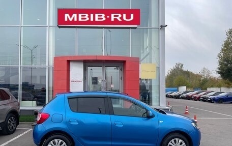 Renault Sandero II рестайлинг, 2015 год, 995 000 рублей, 4 фотография