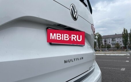 Volkswagen Multivan, 2022 год, 6 400 000 рублей, 8 фотография