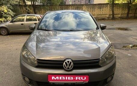 Volkswagen Golf VI, 2011 год, 800 000 рублей, 2 фотография