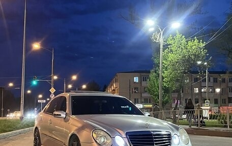 Mercedes-Benz E-Класс, 2005 год, 1 700 000 рублей, 5 фотография