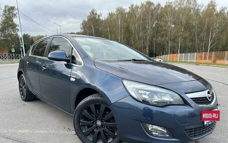 Opel Astra J, 2010 год, 900 000 рублей, 7 фотография