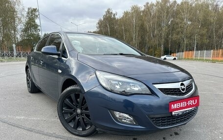 Opel Astra J, 2010 год, 900 000 рублей, 8 фотография