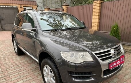 Volkswagen Touareg III, 2008 год, 1 070 000 рублей, 1 фотография