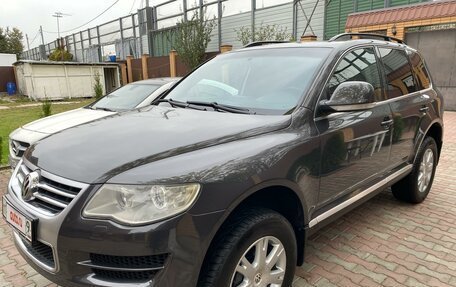 Volkswagen Touareg III, 2008 год, 1 070 000 рублей, 2 фотография