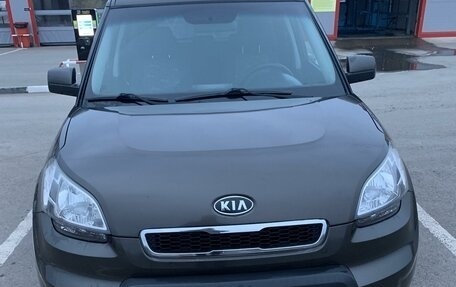 KIA Soul I рестайлинг, 2010 год, 950 000 рублей, 2 фотография