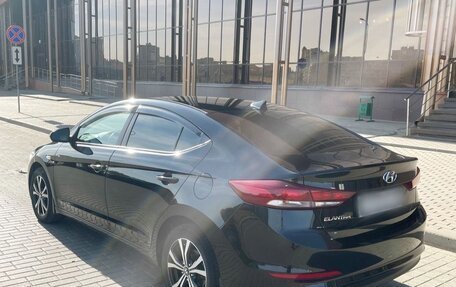 Hyundai Elantra VI рестайлинг, 2018 год, 1 800 000 рублей, 2 фотография