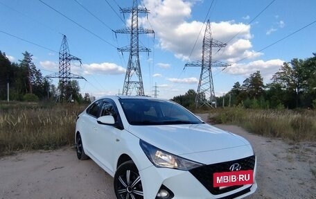 Hyundai Solaris II рестайлинг, 2020 год, 1 090 000 рублей, 2 фотография