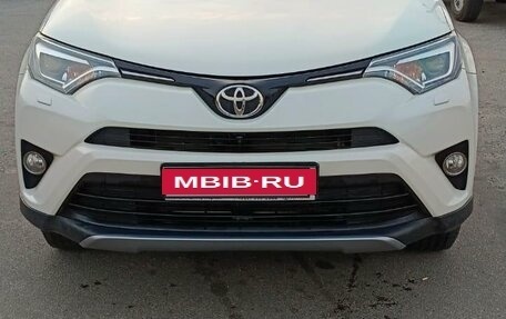 Toyota RAV4, 2018 год, 2 850 000 рублей, 9 фотография