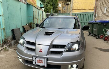 Mitsubishi Outlander III рестайлинг 3, 2002 год, 1 400 000 рублей, 17 фотография