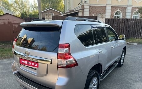 Toyota Land Cruiser Prado 150 рестайлинг 2, 2013 год, 3 349 000 рублей, 10 фотография