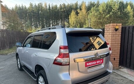 Toyota Land Cruiser Prado 150 рестайлинг 2, 2013 год, 3 349 000 рублей, 8 фотография