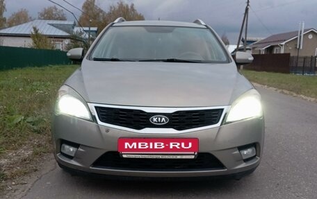 KIA cee'd I рестайлинг, 2011 год, 950 000 рублей, 2 фотография