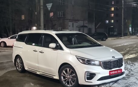 KIA Carnival III, 2018 год, 3 349 999 рублей, 1 фотография