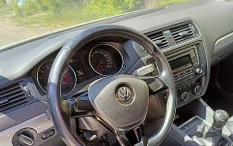 Volkswagen Jetta VI, 2015 год, 1 700 000 рублей, 17 фотография