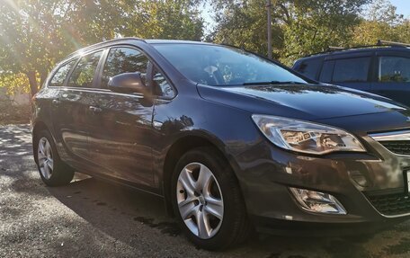 Opel Astra J, 2012 год, 1 120 000 рублей, 5 фотография