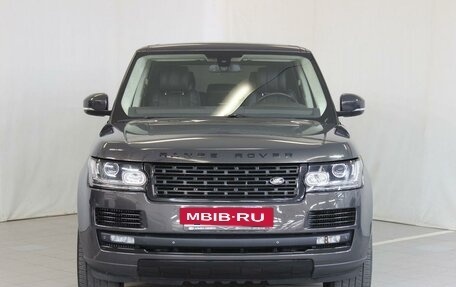 Land Rover Range Rover IV рестайлинг, 2015 год, 3 890 000 рублей, 2 фотография