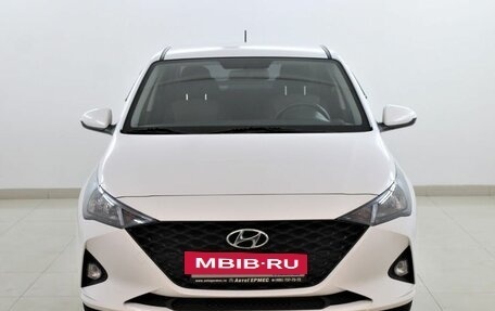 Hyundai Solaris II рестайлинг, 2021 год, 1 679 000 рублей, 2 фотография