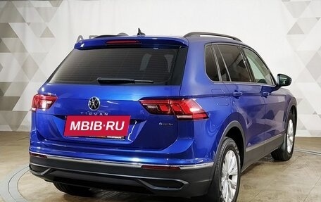 Volkswagen Tiguan II, 2021 год, 3 300 000 рублей, 3 фотография