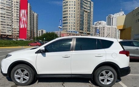 Toyota RAV4, 2013 год, 2 200 000 рублей, 4 фотография